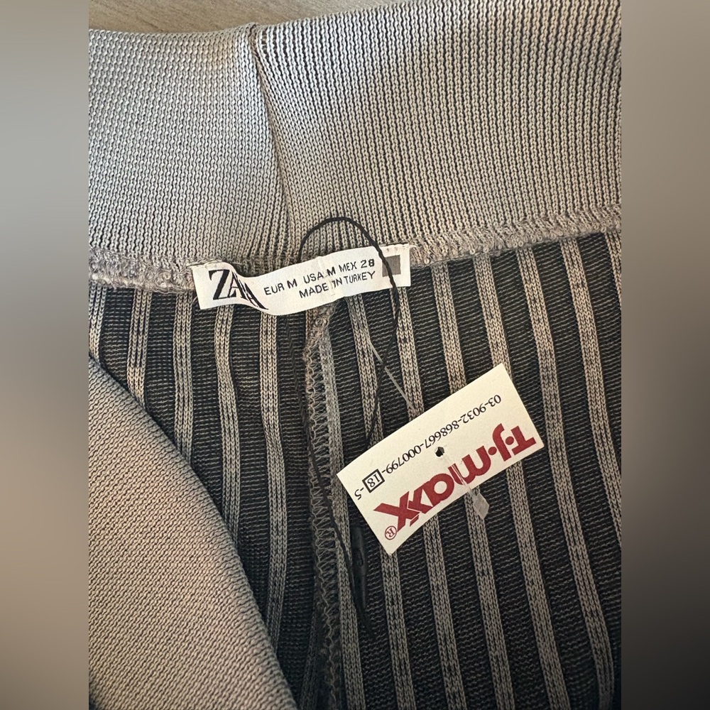 NWOT Zara Gray Striped Flare Pants - Picture 3 of 5